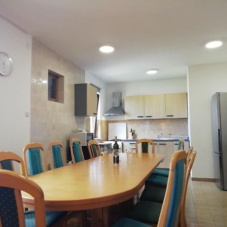 Apartments Ljilja Nin Eksteriør bilde