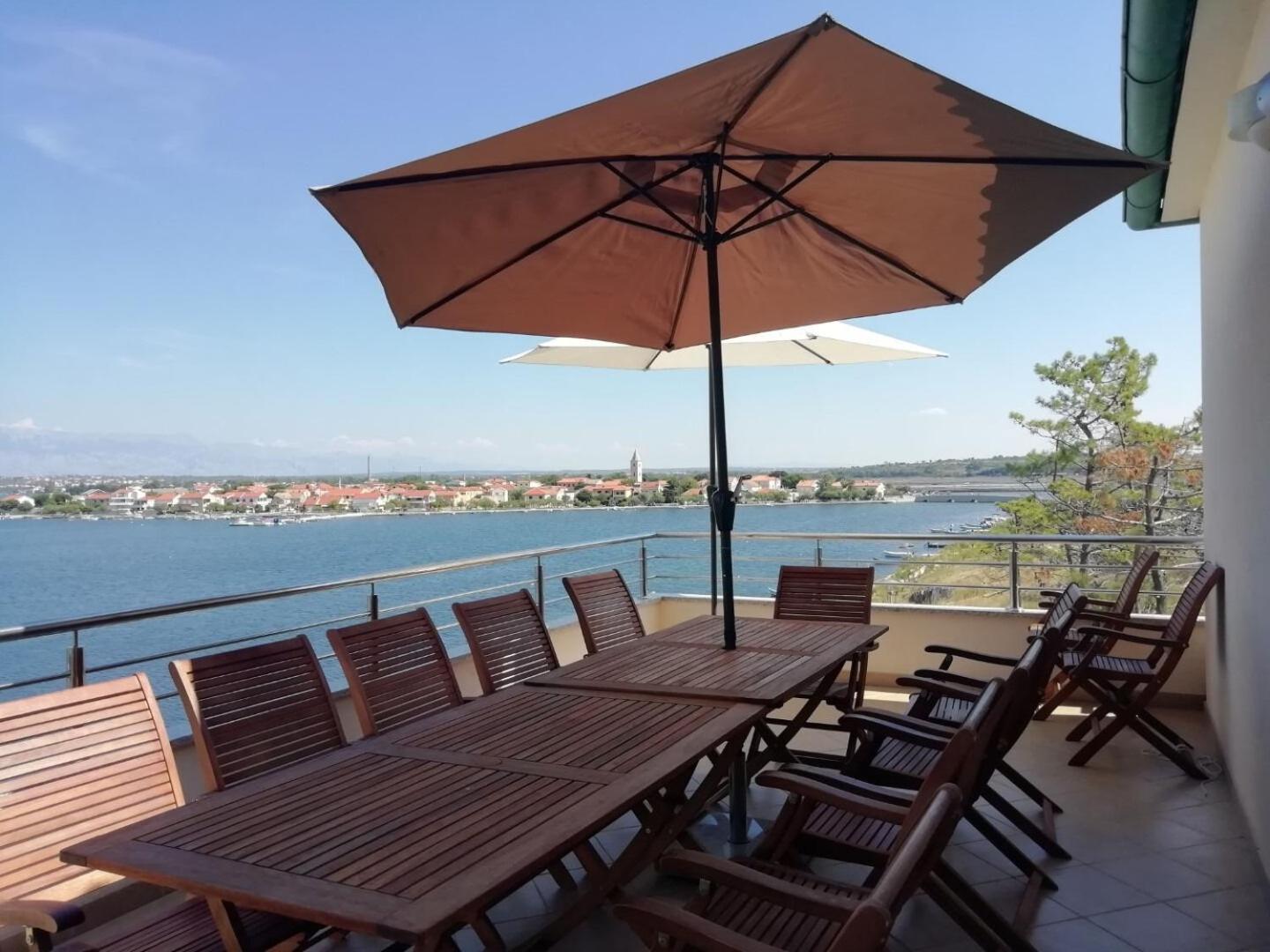 Apartments Ljilja Nin Eksteriør bilde